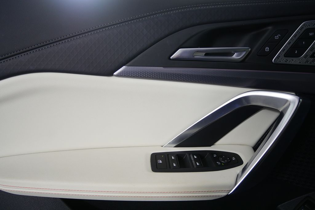 Thumbnail: 2025 BMW X2 - 9