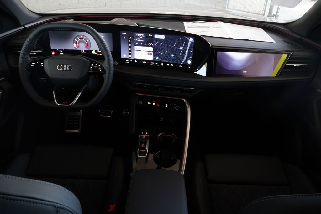 Thumbnail: 2026 Audi SQ5 - 8