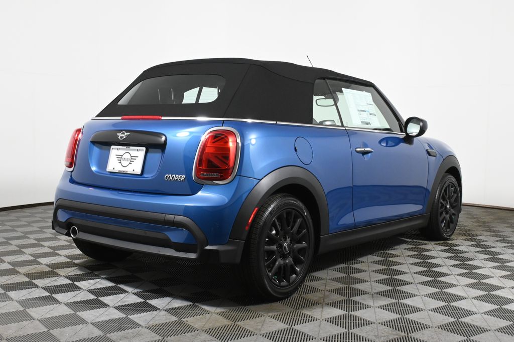 2024 MINI Cooper  8