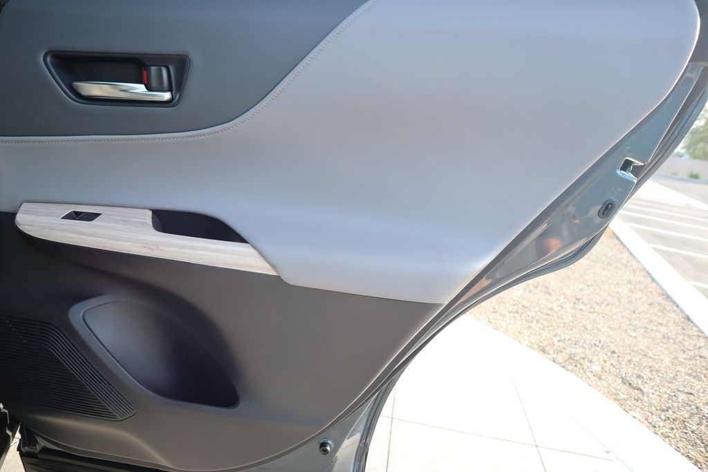 Thumbnail: 2024 Toyota Venza - 26