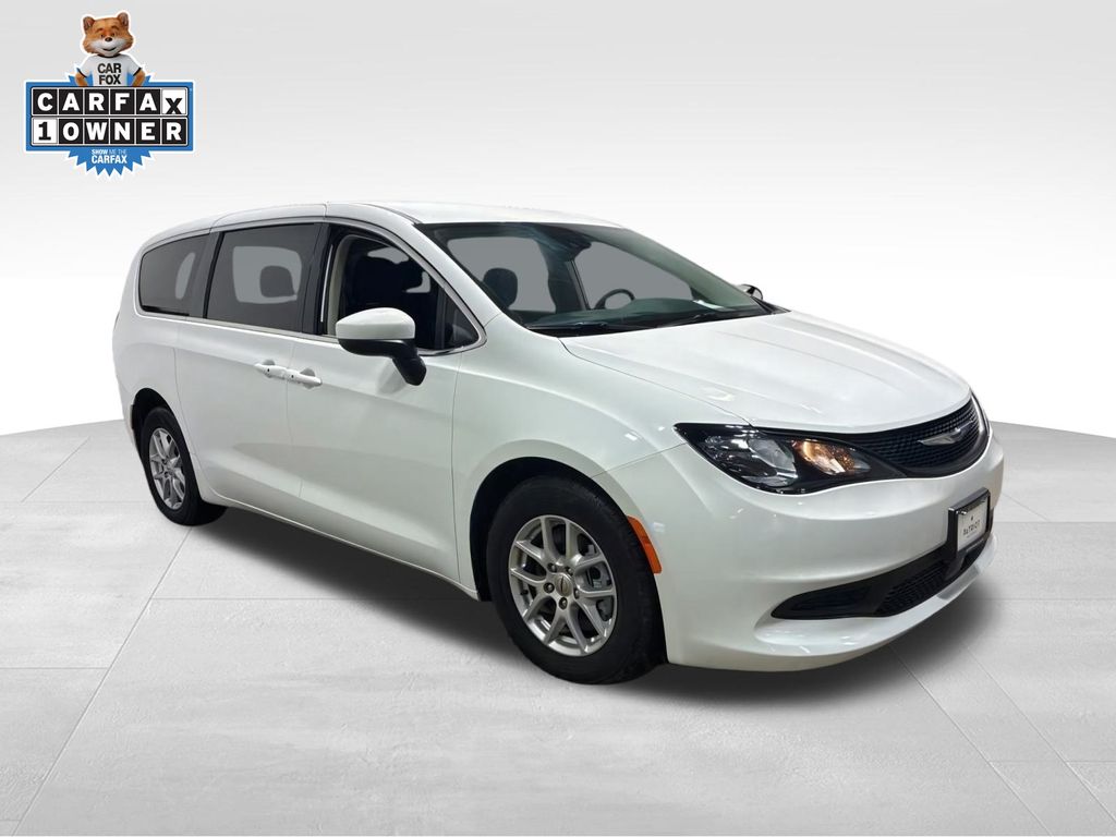2023 Chrysler Voyager LX FWD