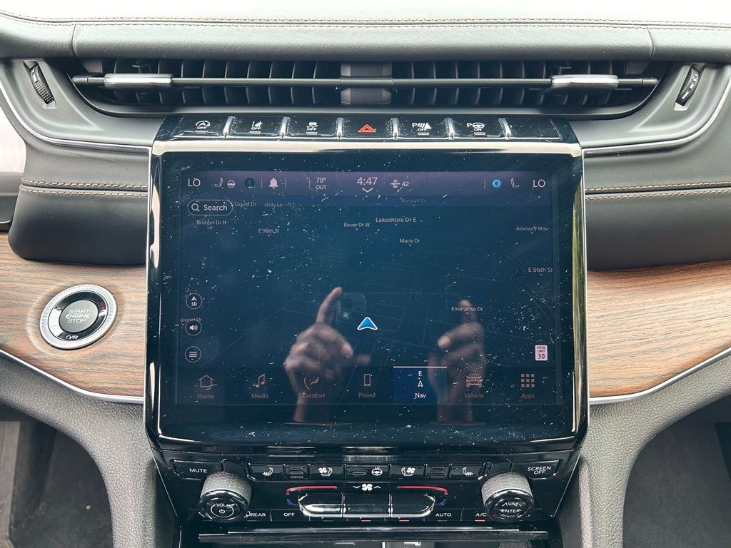 2021 Jeep Grand Cherokee L Summit 16