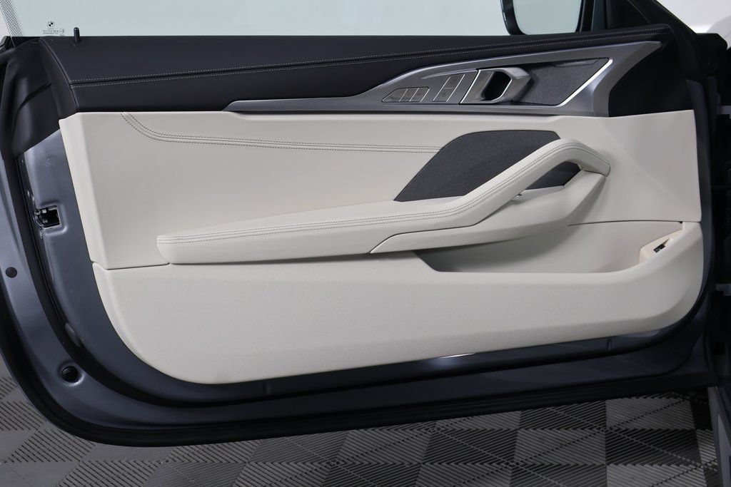 Thumbnail: 2026 BMW 8 Series - 12