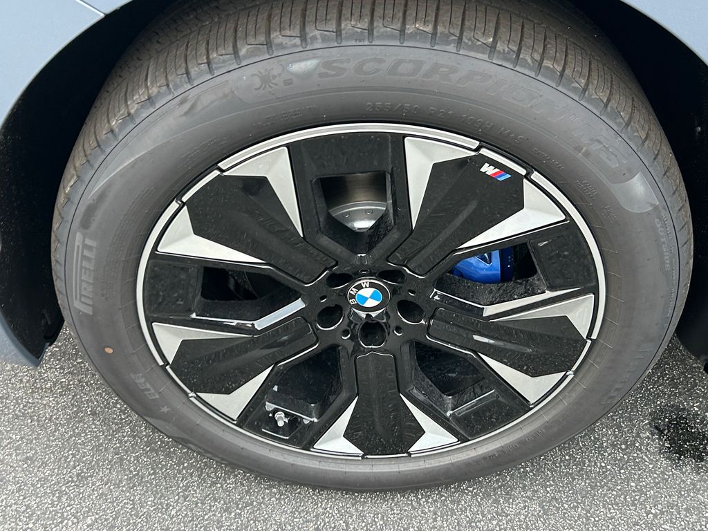 Thumbnail: 2026 BMW iX - 3