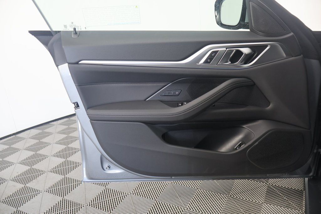 2025 BMW i4 eDrive40 7