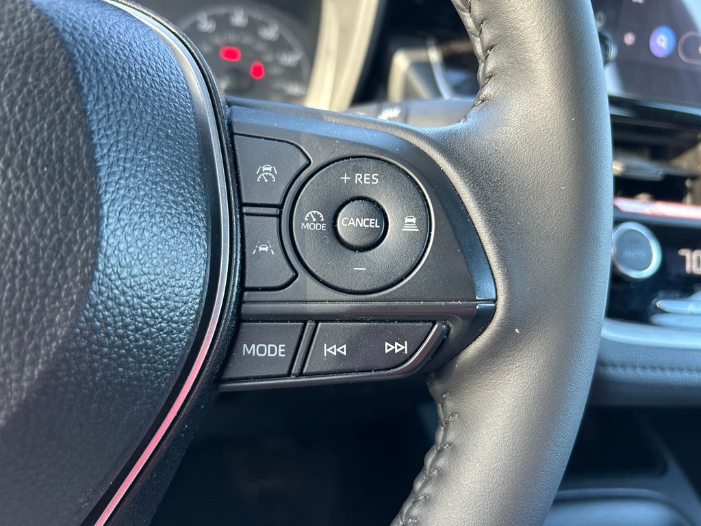 Thumbnail: 2025 Toyota Corolla - 18