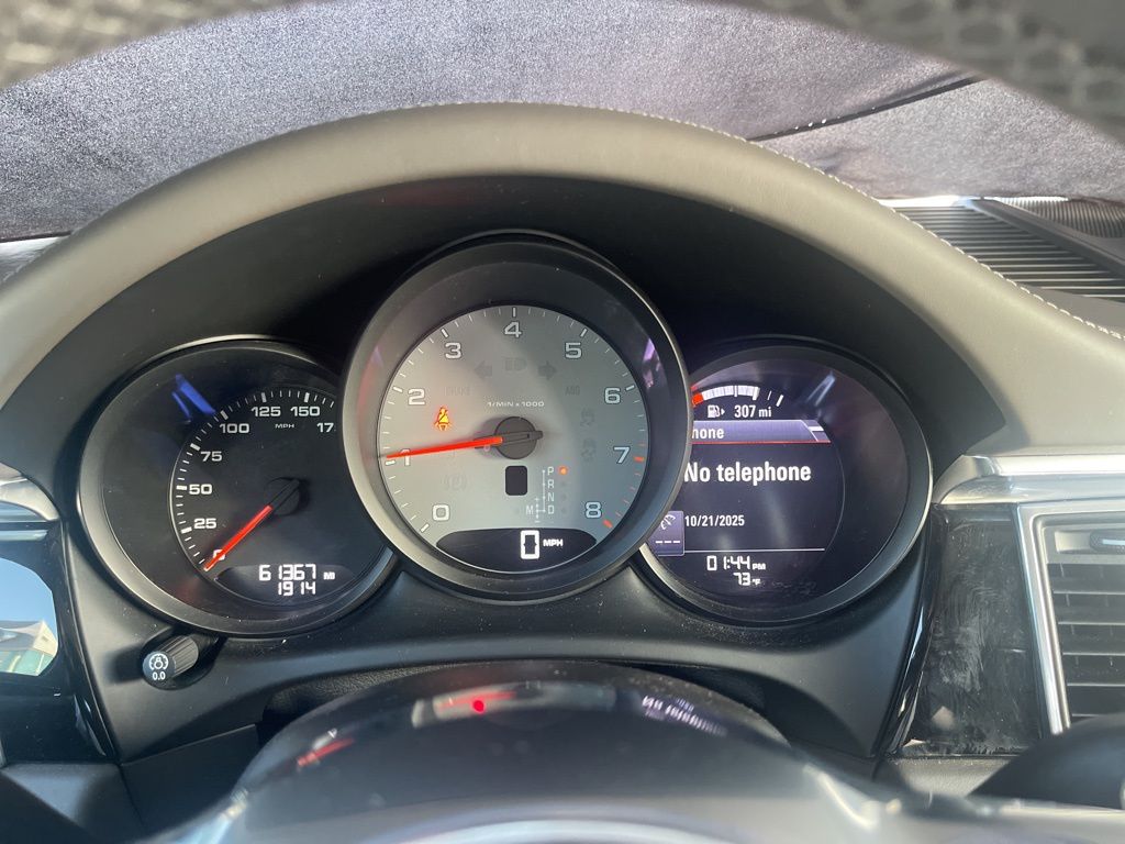 Thumbnail: 2015 Porsche Macan - 9