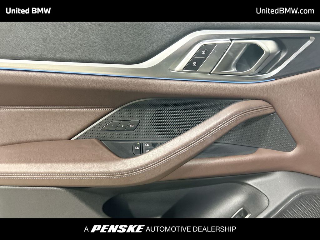 Thumbnail: 2022 BMW i4 - 11