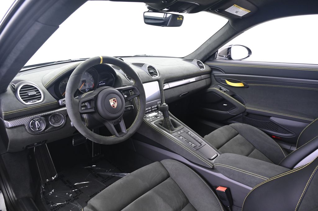 Thumbnail: 2025 Porsche 718 Cayman - 4
