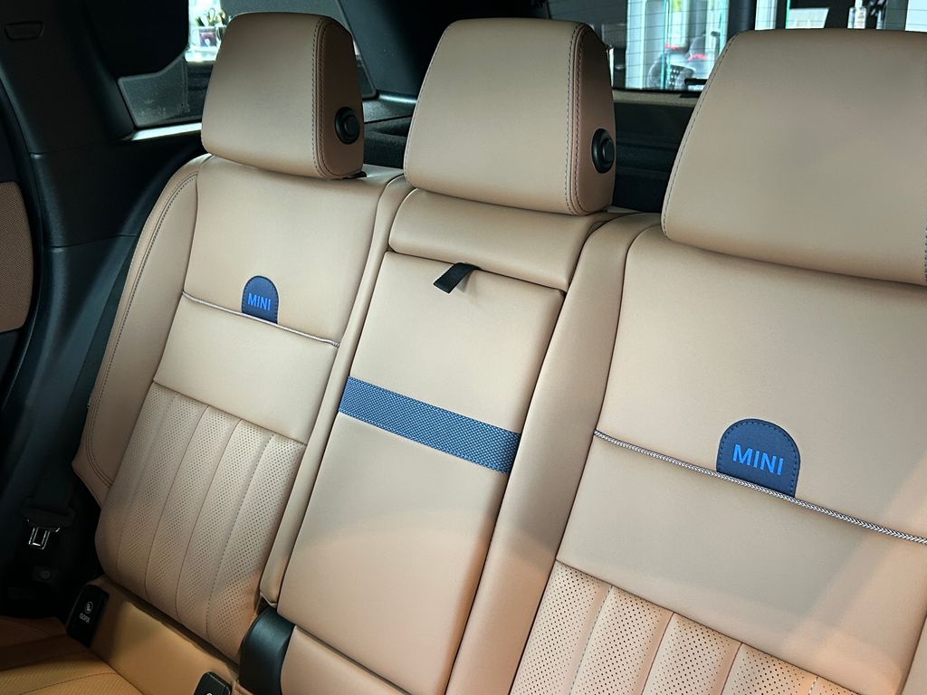 2025 MINI Cooper Countryman Iconic 30