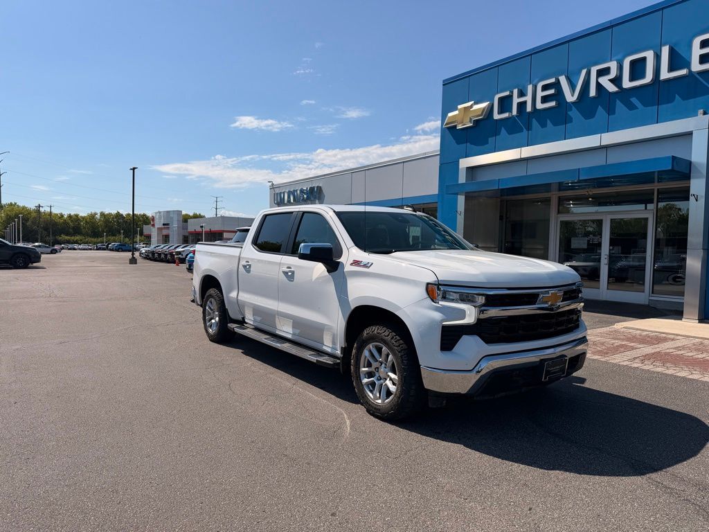 2024 Chevrolet Silverado 1500 LT 4X4 Crew Cab Short Box's photo