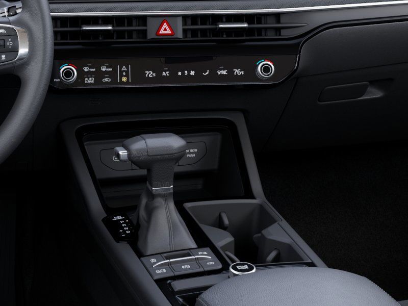 New 2025 Snow White Pearl Kia LXS image 23