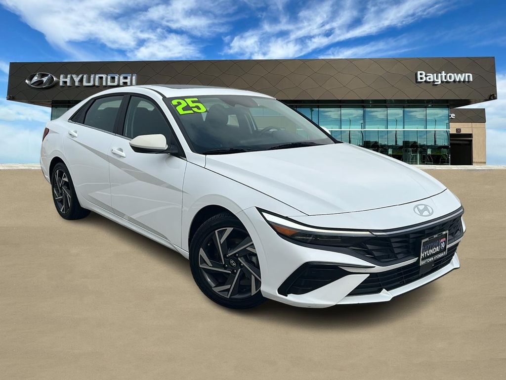 2025 Hyundai Elantra SEL Convenience FWD