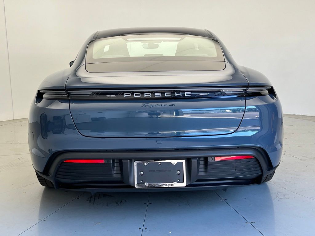 Thumbnail: 2025 Porsche Taycan - 21