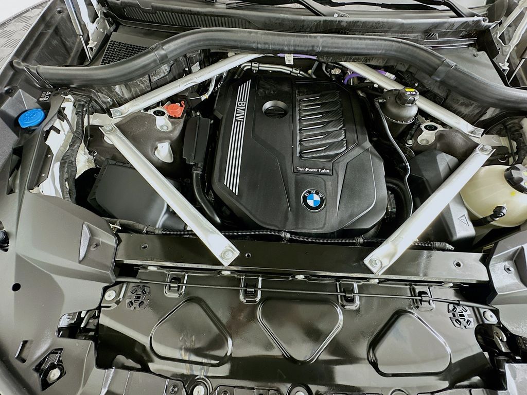 Thumbnail: 2022 BMW X7 - 32