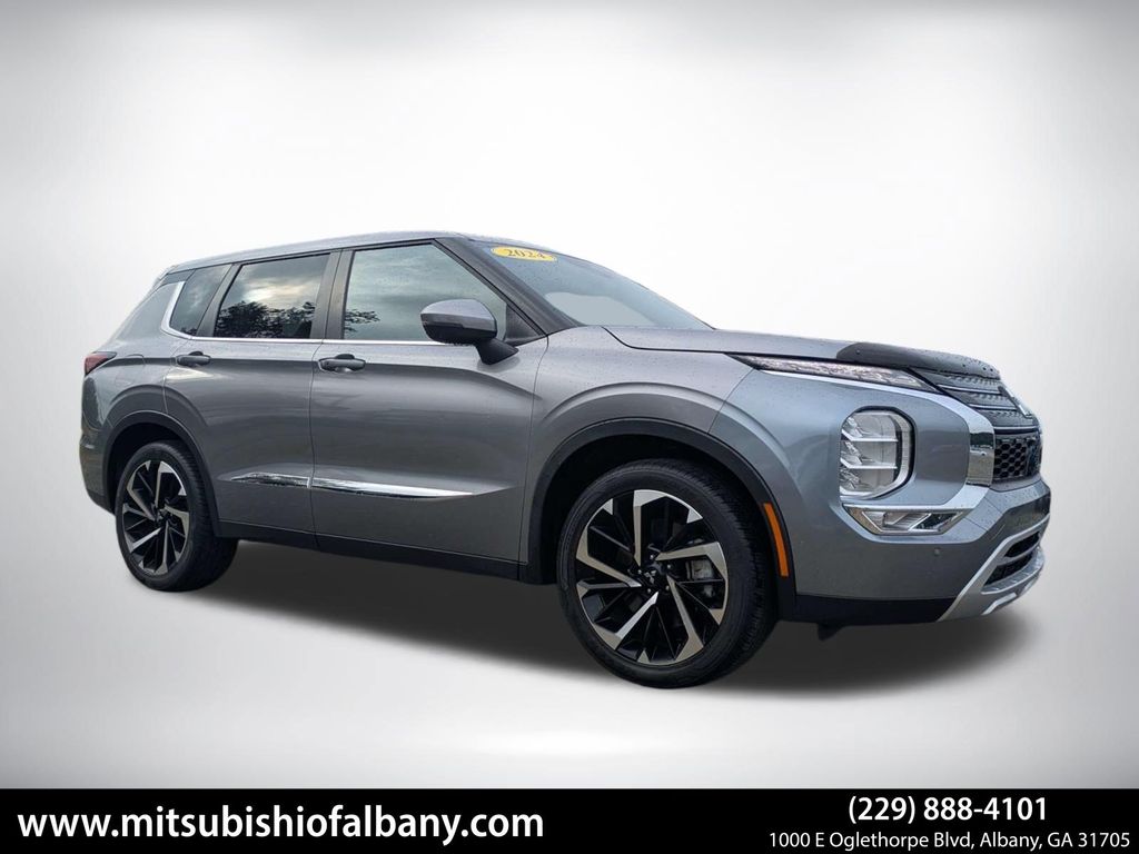 Gray 2024 Mitsubishi Outlander SUV / Crossover Front-Wheel Drive Continuously Variable Transmission