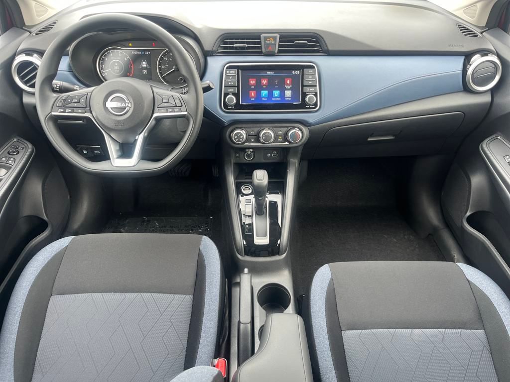 2025 Nissan Versa 1.6 SV photo