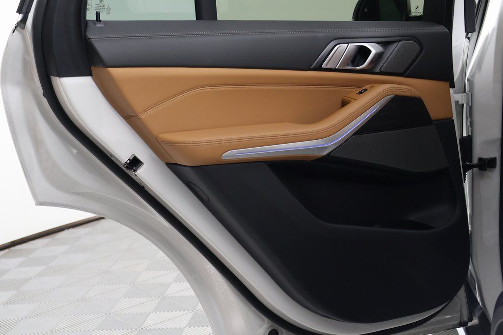 Thumbnail: 2024 BMW X5 - 13