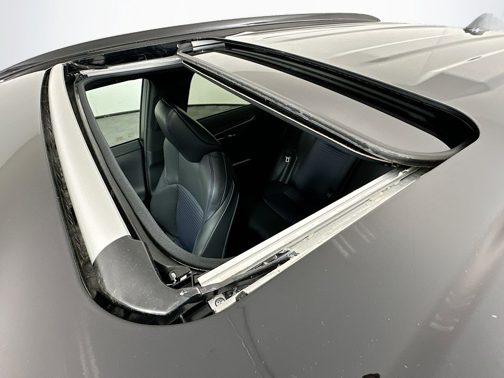 Thumbnail: 2021 Toyota RAV4 - 22