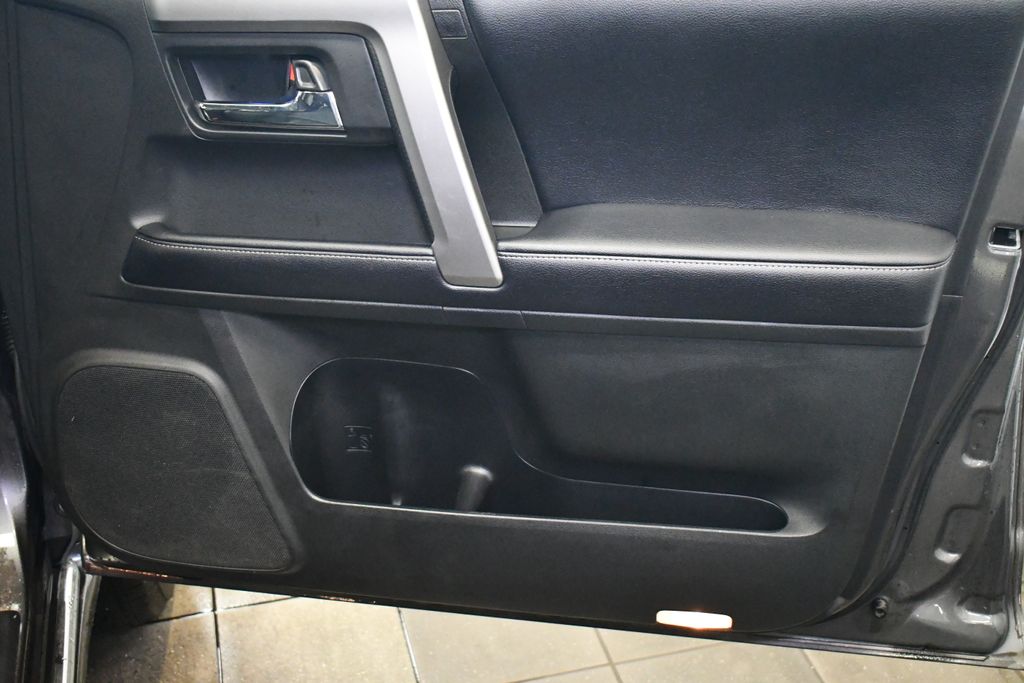 Thumbnail: 2019 Toyota 4Runner - 30