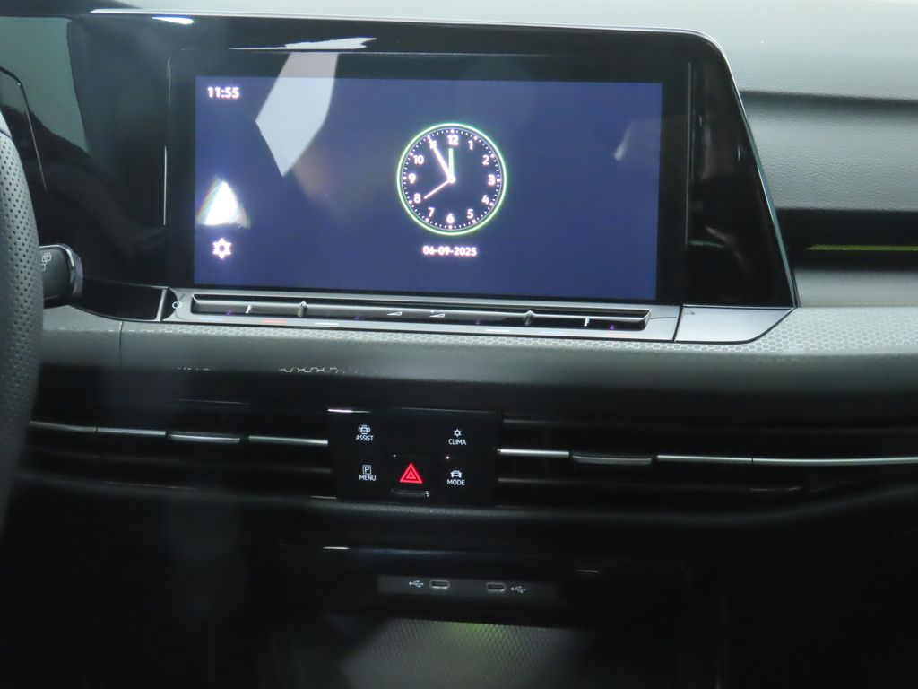 2024 Volkswagen Golf GTI SE 14
