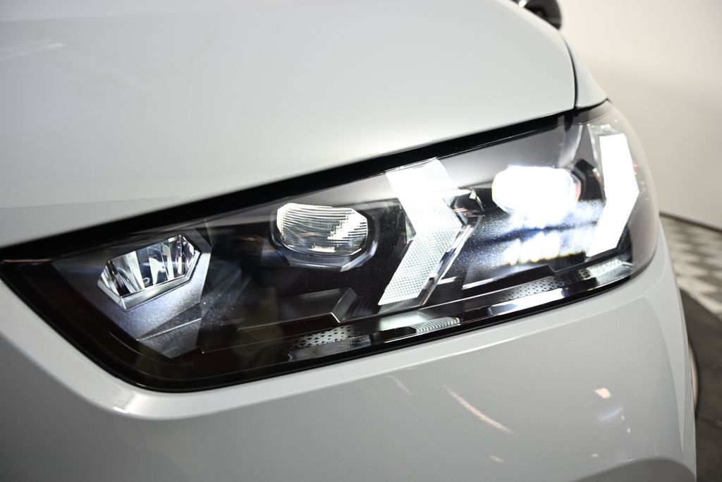 Thumbnail: 2026 BMW X5 - 9