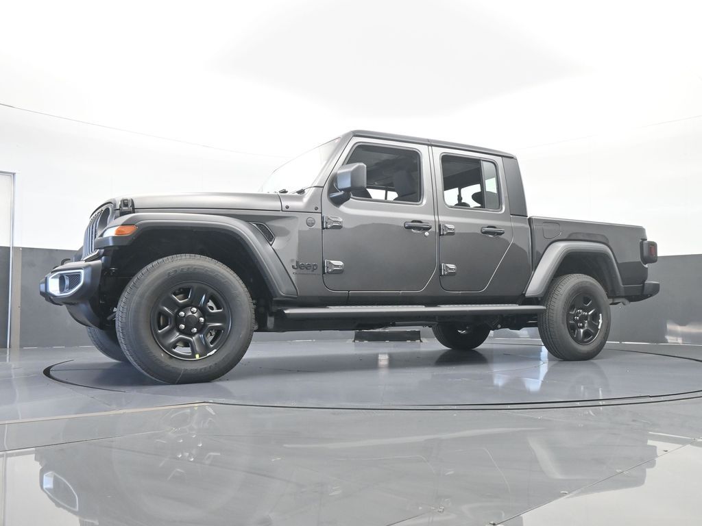 New 2026 Granite Crystal Metallic Clearcoat Jeep Sport image 47