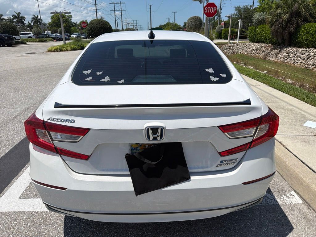 Used 2022 Platinum White Pearl Honda Sport image 4