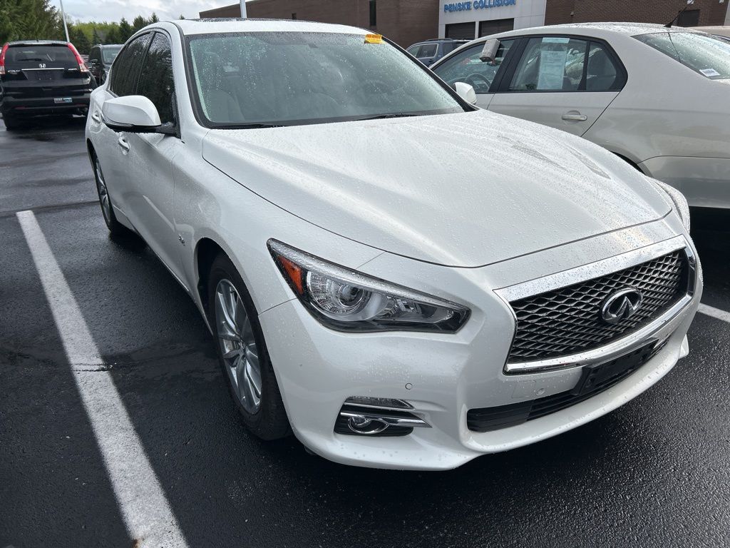 2016 INFINITI Q50 Premium 4