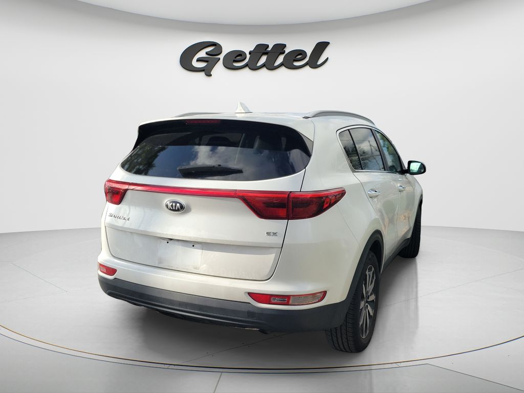 Used 2017 White Kia EX image 3