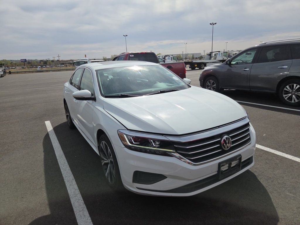 White 2021 Volkswagen Passat 2.0T SE FWD Sedan Front-Wheel Drive 6-Speed Automatic