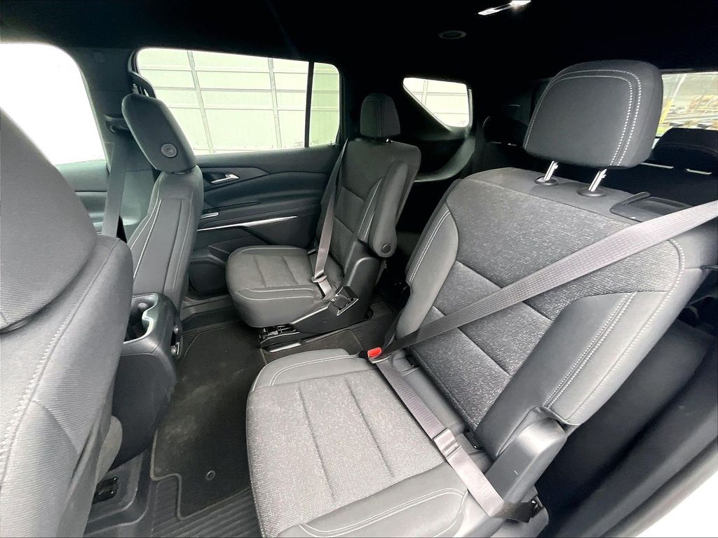 2024 Chevrolet Traverse — photo 15