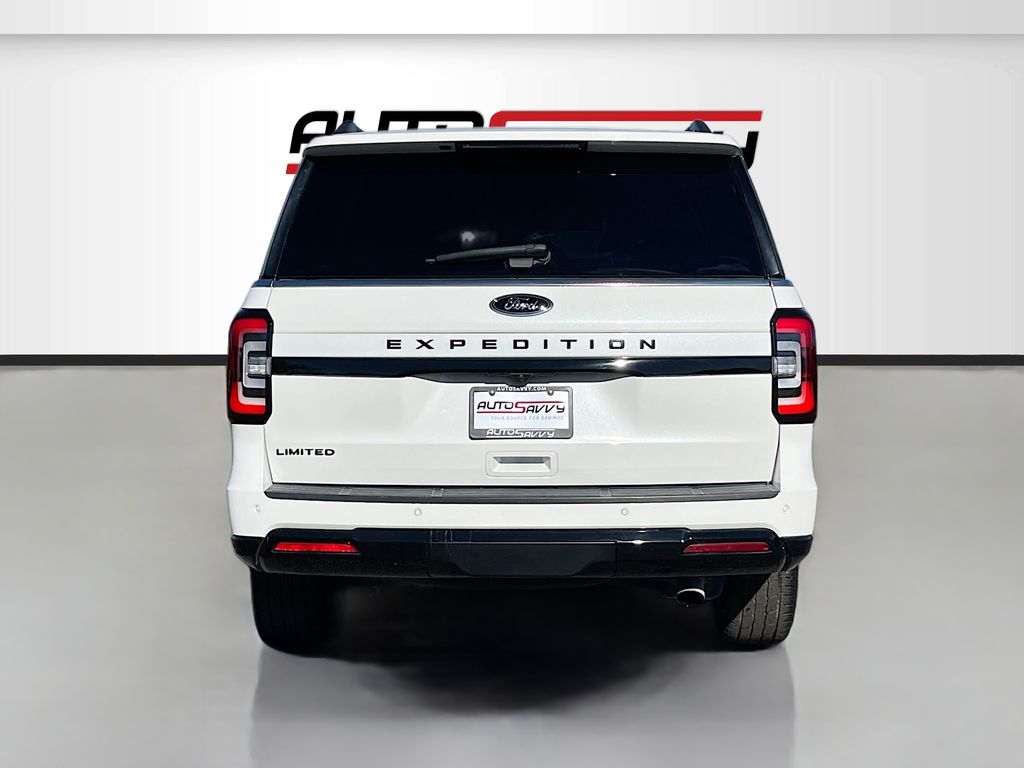 Used 2023 White Ford Limited image 6