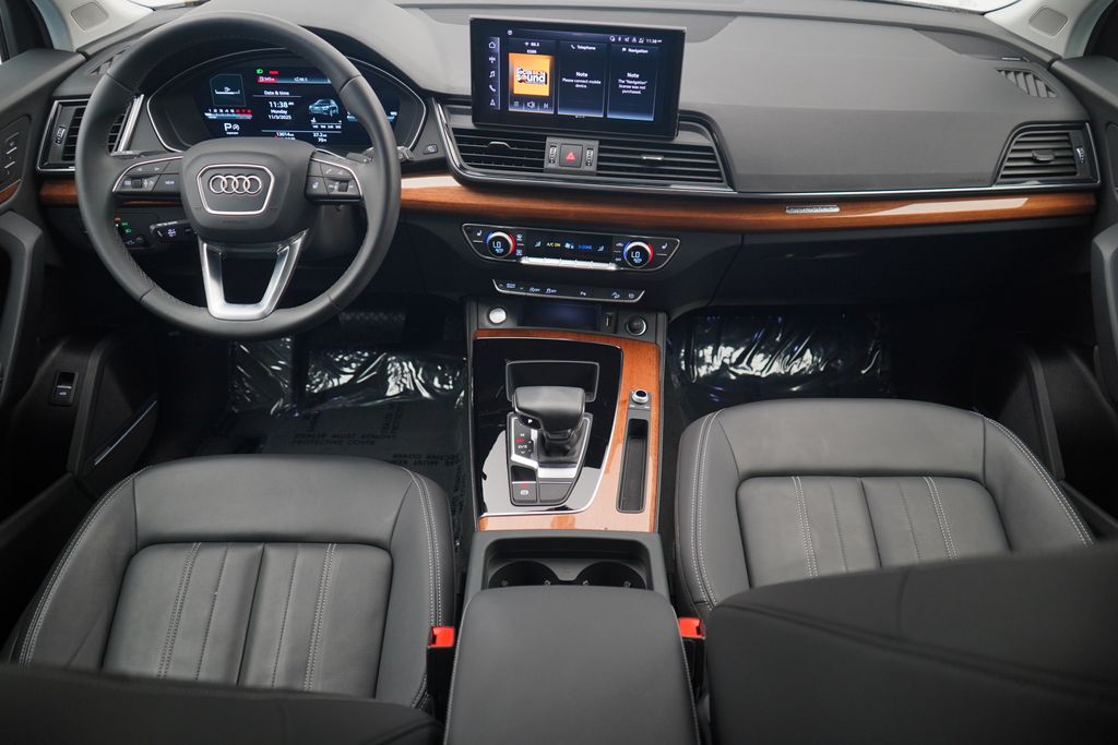 Thumbnail: 2023 Audi Q5 - 7