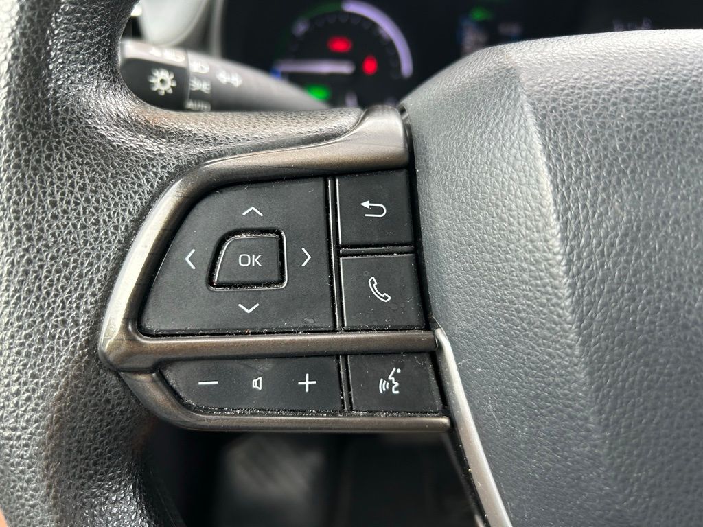 Thumbnail: 2021 Toyota Sienna - 27