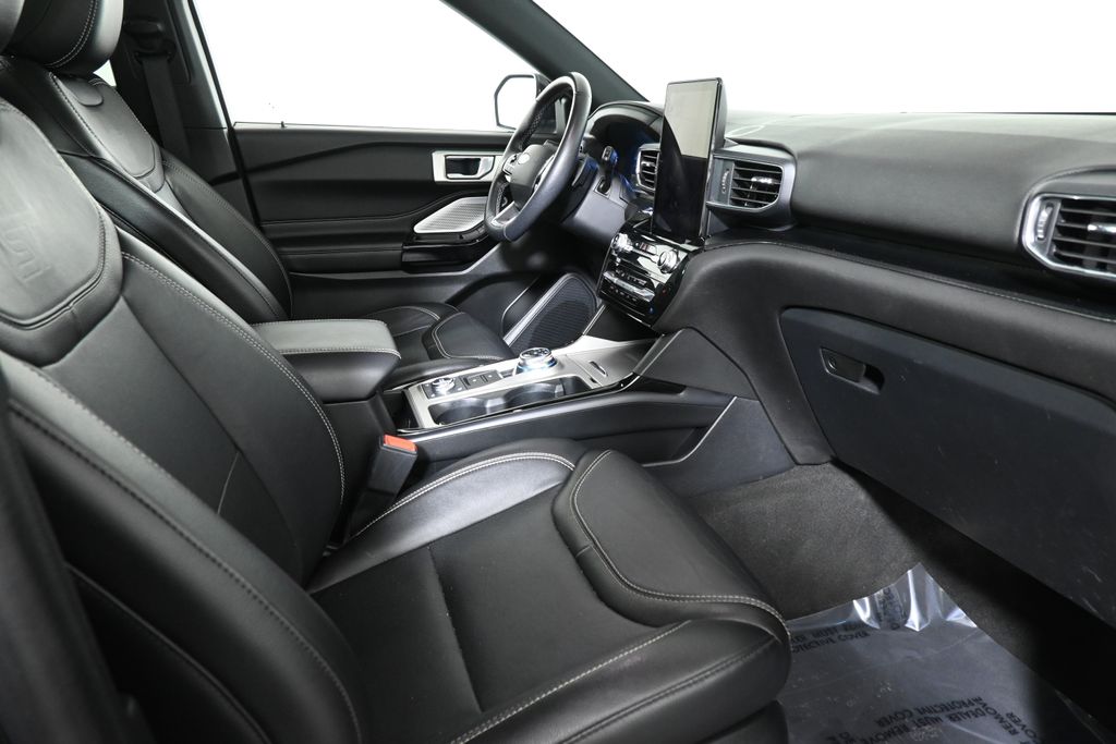 Thumbnail: 2022 Ford Explorer - 27