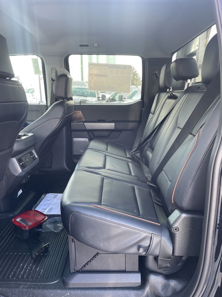 2026 Ford F-350 Chassis LARIAT