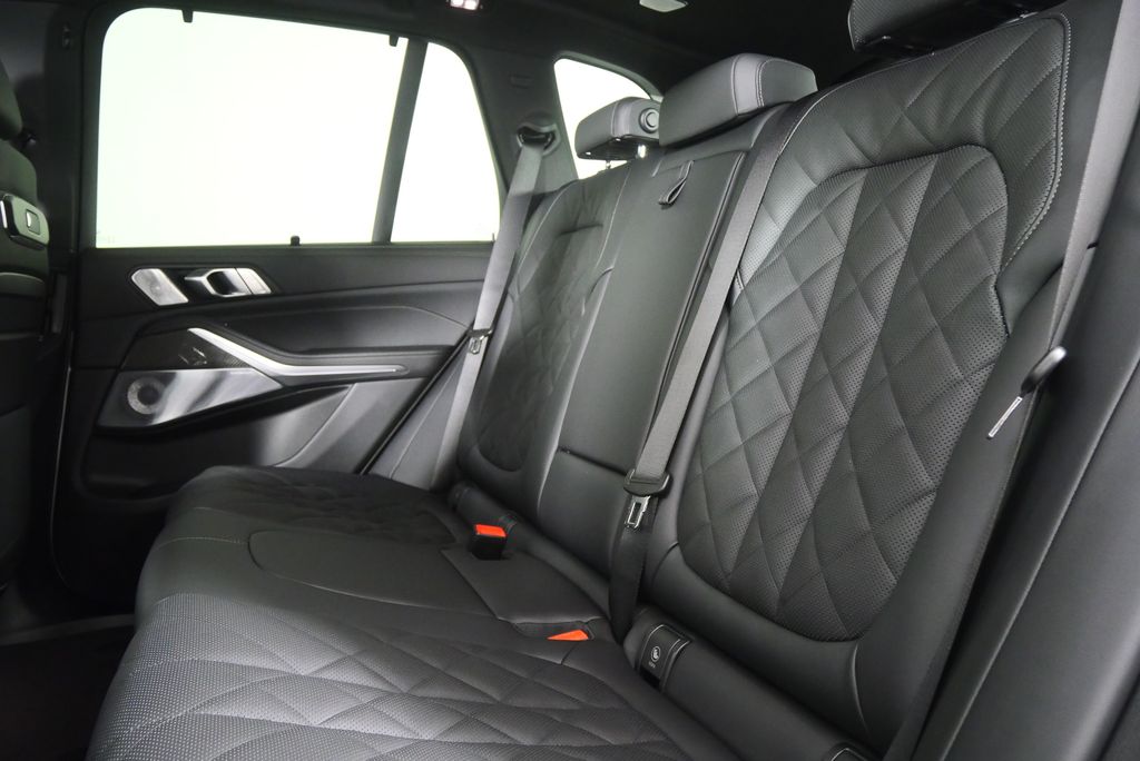 Thumbnail: 2026 BMW X5 - 17