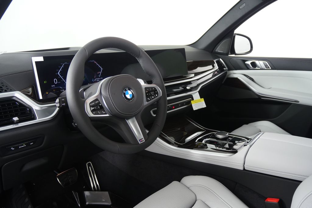 Thumbnail: 2026 BMW X5 - 13
