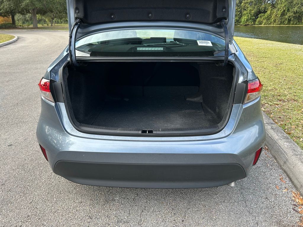 Thumbnail: 2025 Toyota Corolla - 10