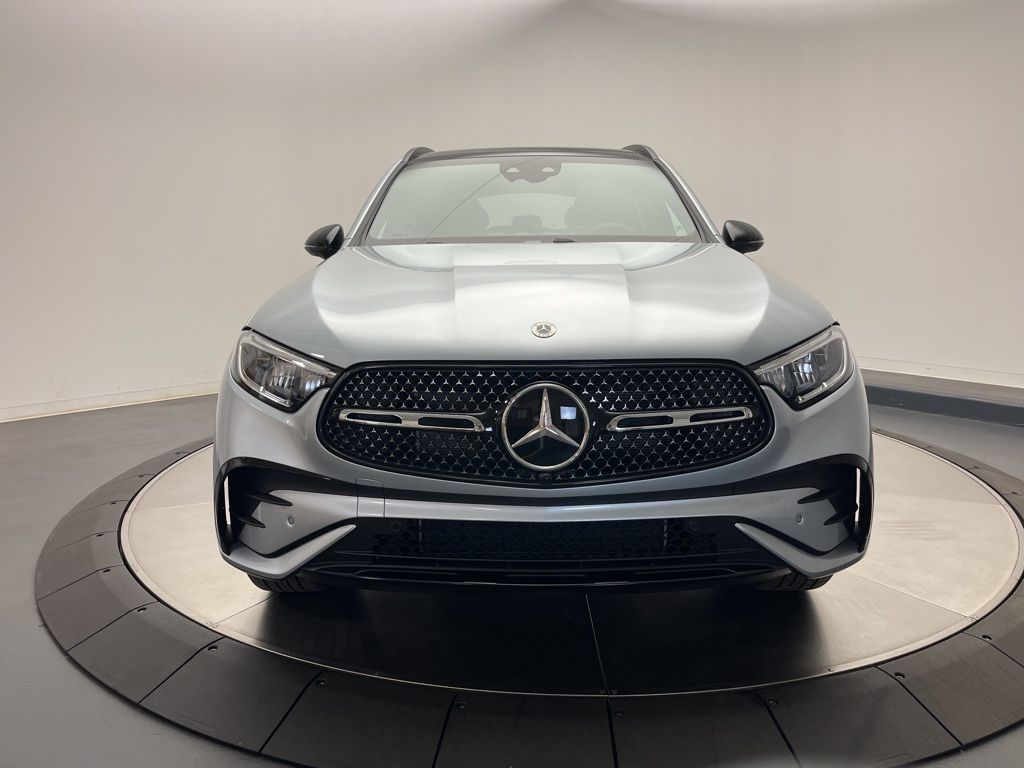 Thumbnail: 2025 Mercedes-Benz GLC - 2