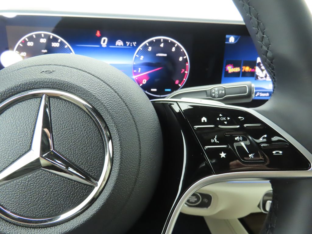 Thumbnail: 2026 Mercedes-Benz GLE - 12