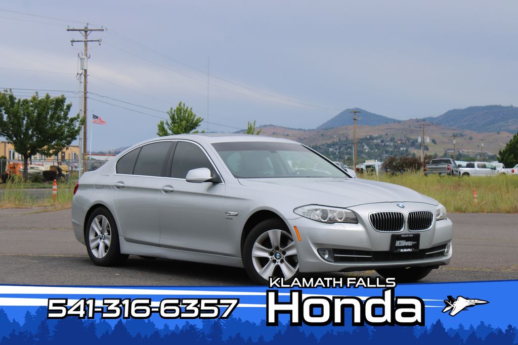 2012 BMW 5 Series 528i xDrive Sedan AWD