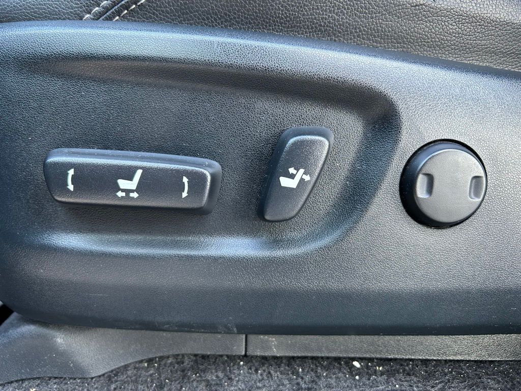 Thumbnail: 2023 Toyota 4Runner - 16