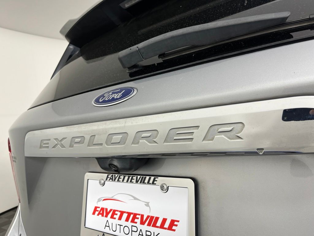 Thumbnail: 2021 Ford Explorer - 14
