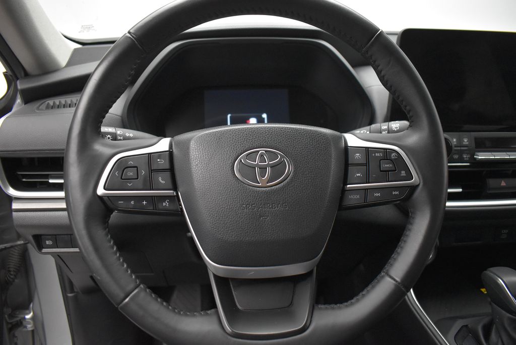 Thumbnail: 2024 Toyota Grand Highlander - 17