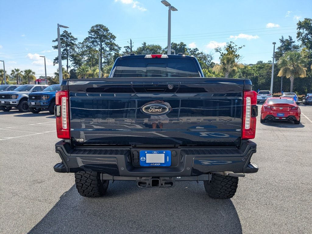 2025 Ford F-250 Black Widow