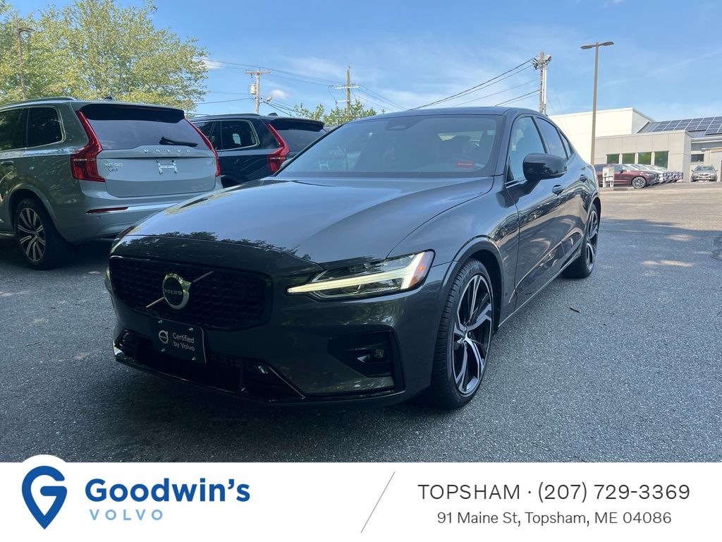 2025 Volvo S60 B5 Core AWD