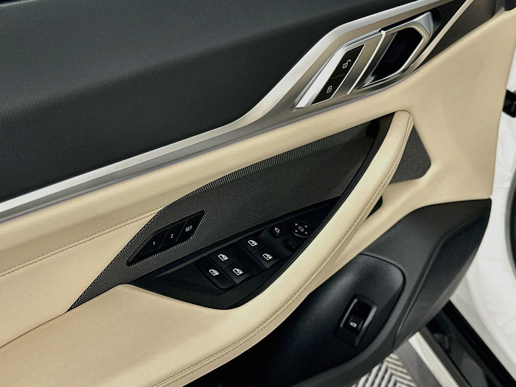Thumbnail: 2024 BMW i4 - 18
