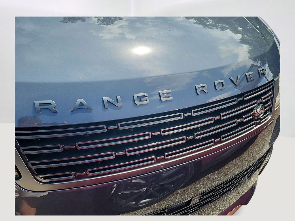 Thumbnail: 2025 Land Rover Range Rover Sport - 4